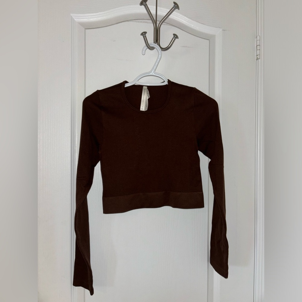 Aritzia Babaton Encounter Longsleeve - Coffee Bean - Medium